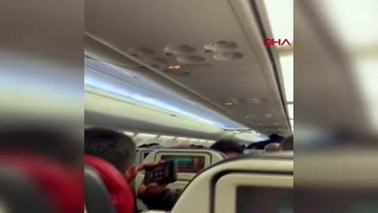 Uçakta panik anları! Yolculara gönderdiği fotoğraf ortalığı karıştırdı