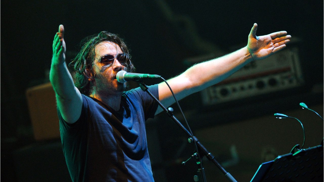 VOICI - Damien Saez «endetté" depuis 15 ans : le chanteur transparent sur sa situation financière