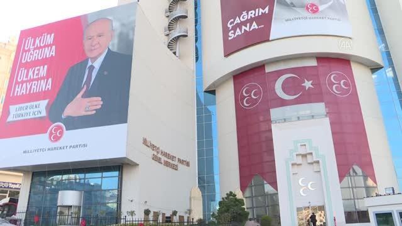 Bahçeli, Cumhurbaşkanı Erdoğan ile görüşmesi için MHP Genel Merkezi'nden çıkış yaptı