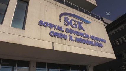 EYT'li vatandaşlar SGK binalarında yoğunluk oluşturdu