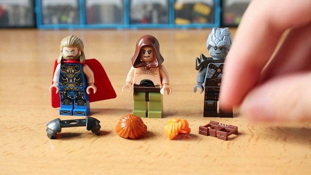 LEGO Kratos vs Thor from God of War Ragnarok MOC