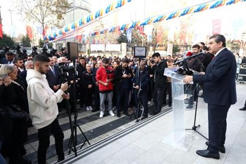 Bakan Kasapoğlu, Esenler'deki spor kompleksinin açılışına katıldı