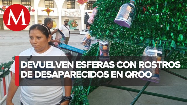 Vuelven a poner adornos de desaparecidos en el árbol del ayuntamiento de Benito Juárez