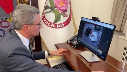 Vali Baruş ve ISUBÜ Rektörü Çatal AA'nın "Yılın Fotoğrafları" oylamasına katıldı