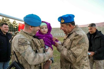 Suriye'den yurda dönen komandolar törenle karşılandı