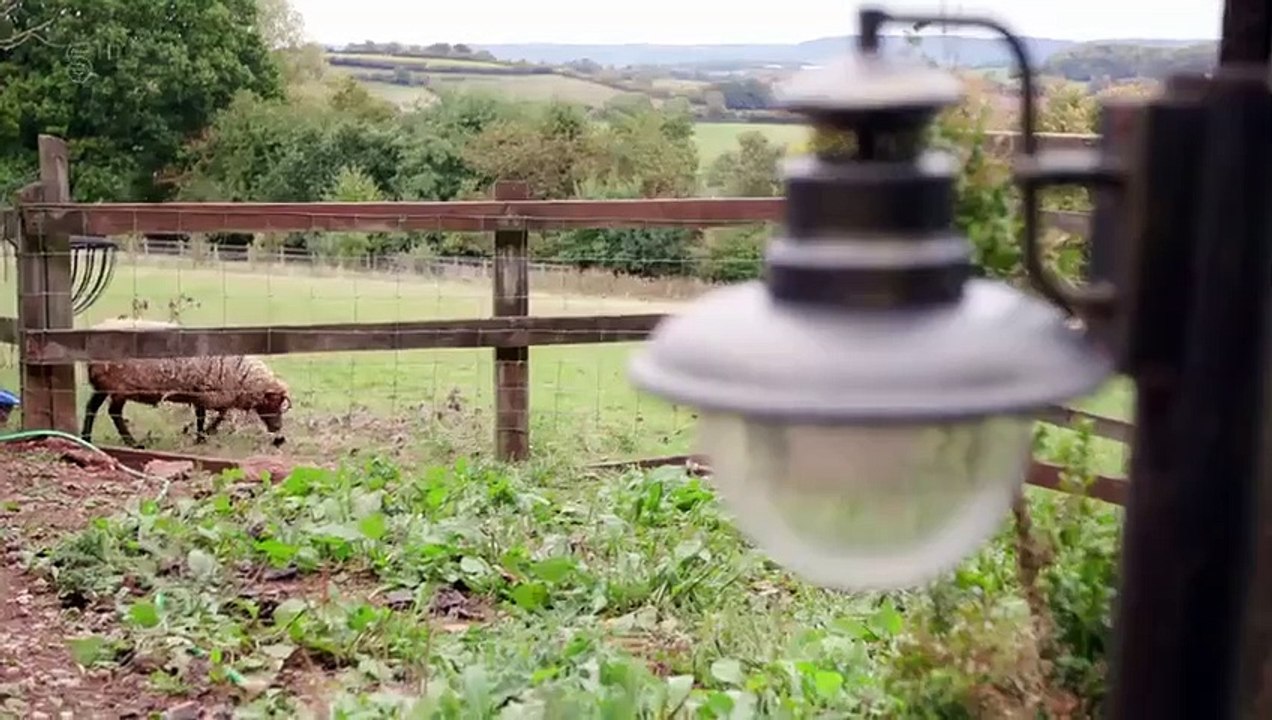 Rich House, Poor House - Se4 - Ep05 HD Watch HD Deutsch