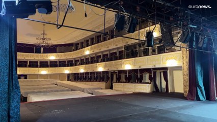 Un teatro bajo las bombas rusas