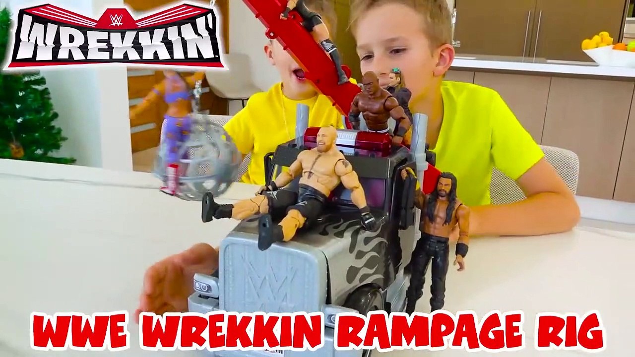 Vlad and Niki do sports together with WWE toys and become stronger