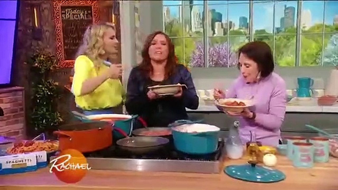 Rachael Ray - Se13 - Ep119 - Elisabeth Hasselbeck; Carson Kressley; Thom Filicia HD Watch HD Deutsch