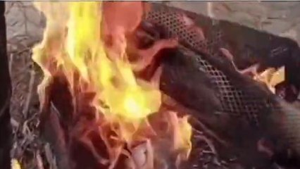 रामपुर:अचानक आग लगने से ई-रिक्शा जलकर हुआ राख