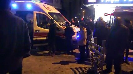 Asansör boşluğuna düştü, sedyeye halatla bağlanarak çıkarıldı