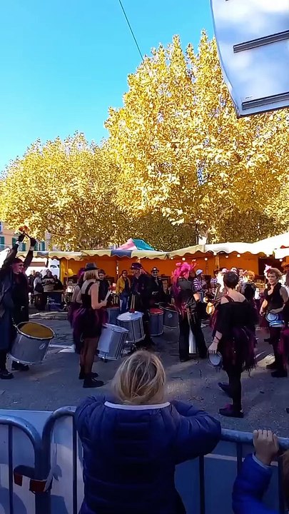 FOIRE DE LA SAINT-MARTIN Voiron 2022 #France #Voiron #Foire #foiredefrance #france #2022 #dance #animation (133)