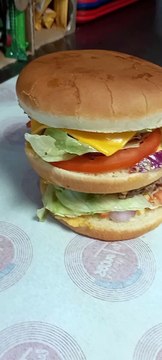 Hamburger #foodlover #foodies #foodie #food #2022 #france #humburger #hamburgers #hamburgersteak #hamburgersauce #cheeseburger #cheeseburgers #cheese #cheeselover (4)