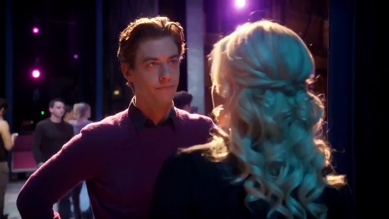 Smash - Se2 - Ep10 - The Surprise Party HD Watch HD Deutsch