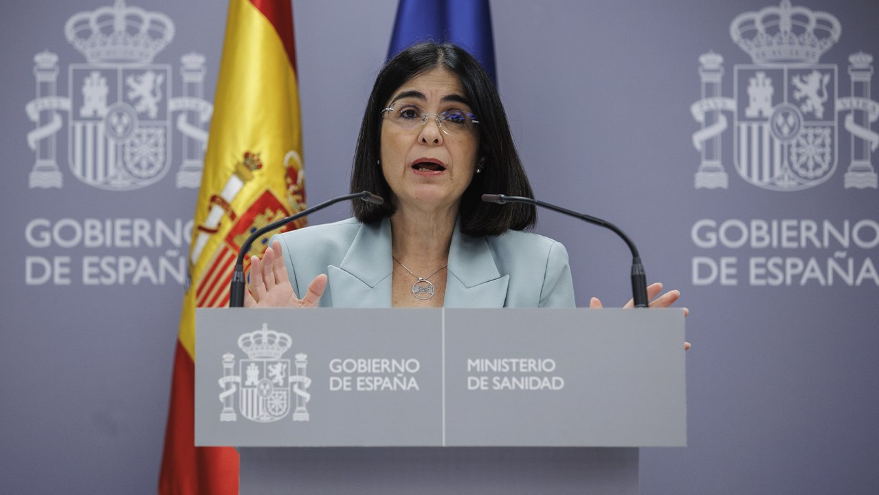 Carolina Darias informa sobre las nuevas medidas COVID "test negativo o pauta completa de la vacuna a los viajeros procedentes de China"