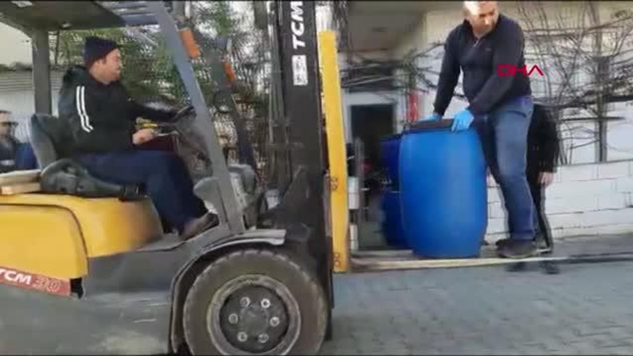 TEKİRDAĞ'DA YILBAŞINDA PİYASAYA SÜRÜLECEK 910 LİTRE SAHTE İÇKİ ELE GEÇİRİLDİ