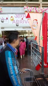 अर्जुन कपूर, मलाइका अरोड़ा और वरुण धवन पहुंचे जयपुर, यहां करेंगे न्यू ईयर सेलिब्रेशन