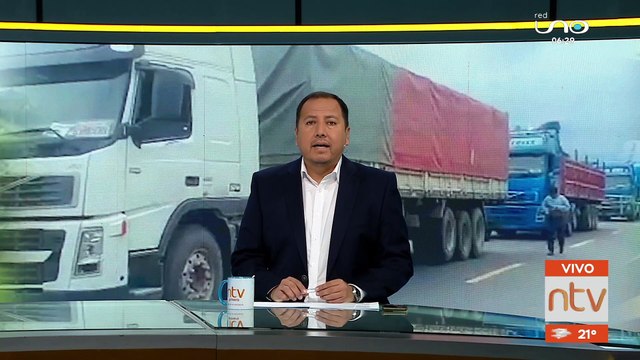 Transporte pesado acata paro en Santa Cruz con bloqueo de carreteras, no descartan que la medida de presión sea indefinida