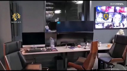 اتهامات بالإتجار بالبشر.. الشرطة الرومانية تلقي القبض على "كاره النساء" أندرو تيت