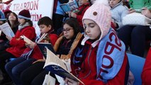 TRABZON'DA 1461 ÖĞRENCİ TRİBÜNDE KİTAP OKUDU