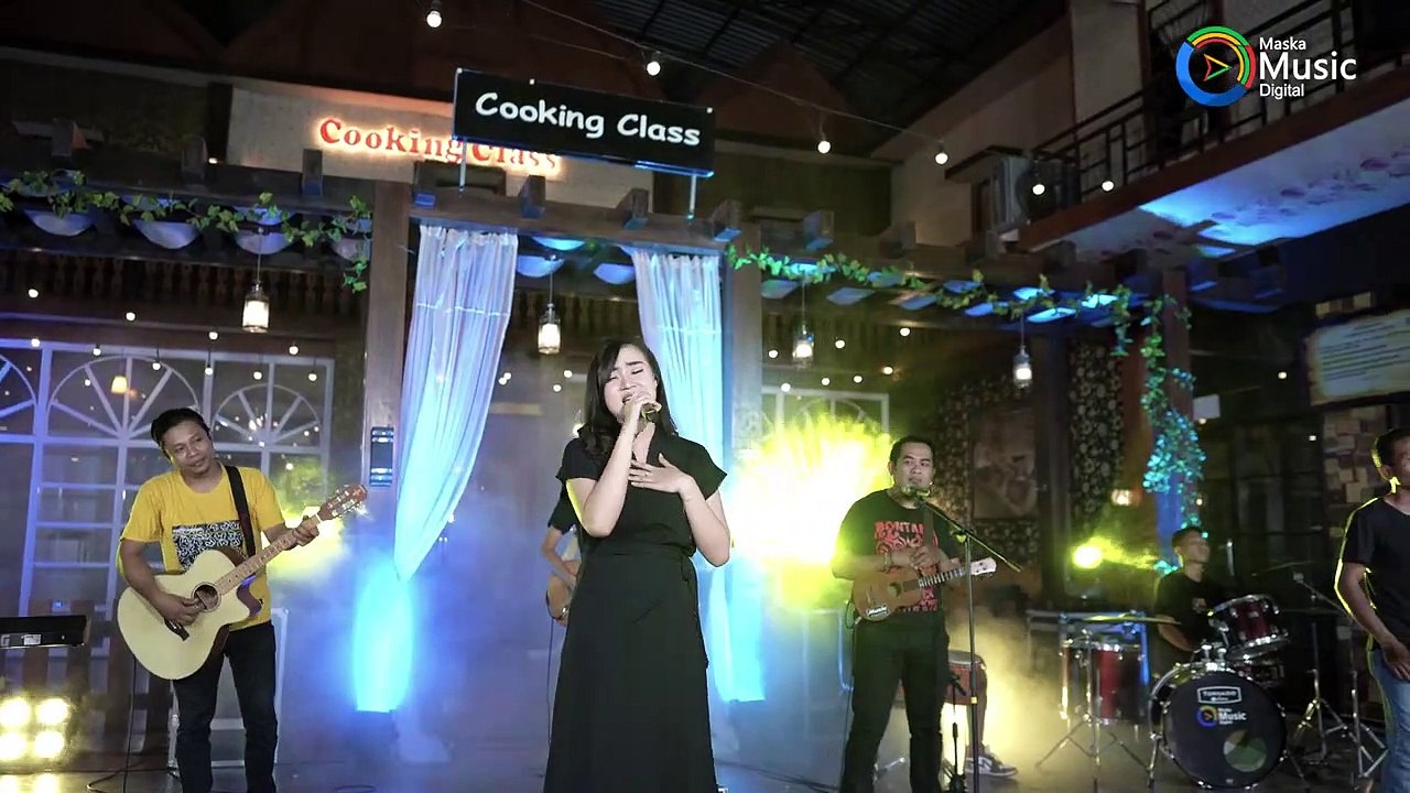 Yeni Inka - Tak Lali Lali Salahmu (Official Music Live) Ojo getun yen mbesok aku wes bahagio