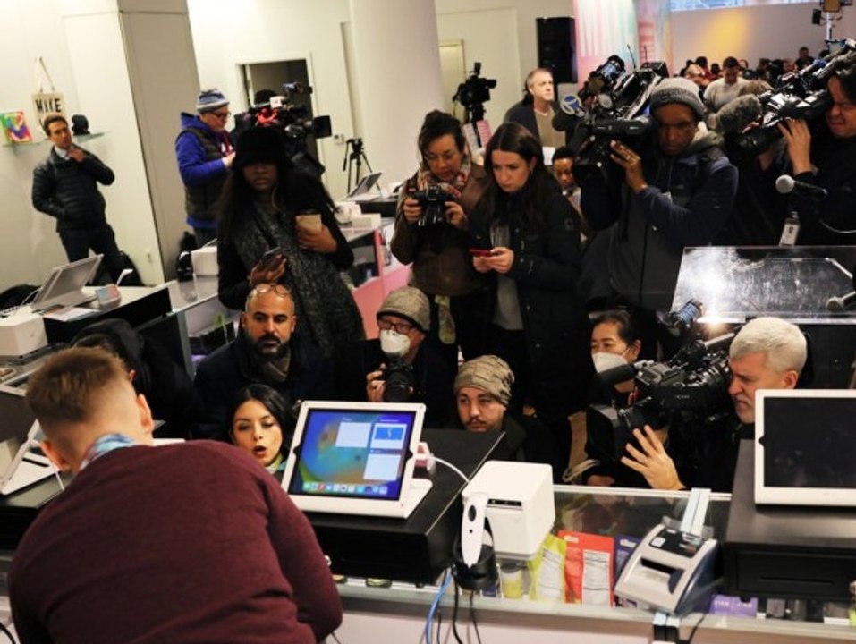 Erster Cannabis-Store in New York kann sich vor Kunden kaum retten