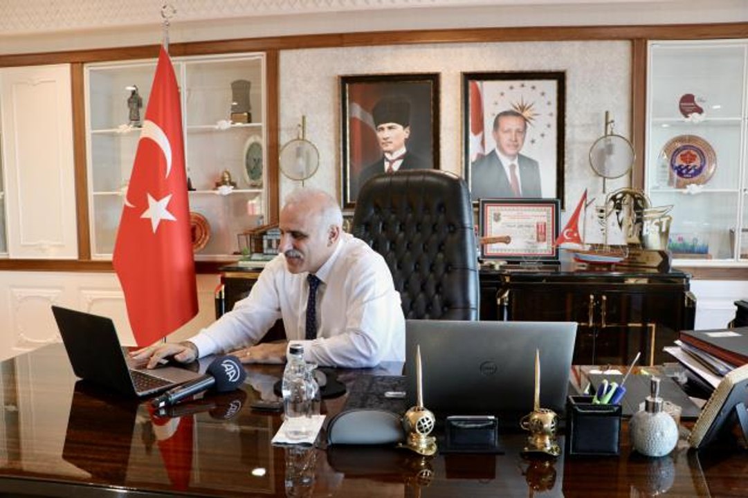 Trabzon Belediye Başkanı Zorluoğlu, AA'nın "Yılın Fotoğrafları" oylamasına katıldı