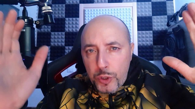 GF Vip, Dana confessa tutto ad Antonella, è tutto montato dalla produzione