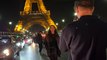 Pour une photo devant la tour Eiffel, ces touristes prennent tous les risques