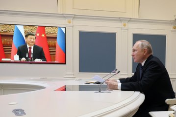 Putin le pide a Xi fortalecer la cooperación militar