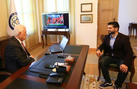 Muğla Büyükşehir Belediye Başkanı Gürün, AA'nın Yılın Fotoğrafları oylamasına katıldı