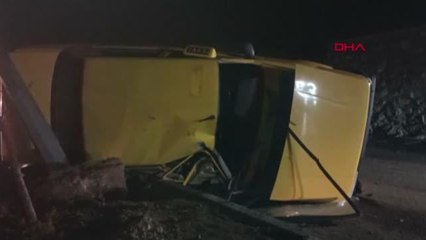 ELAZIĞ'DA REFÜJE ÇIKAN TAKSİ YAN YATTI 3 YARALI