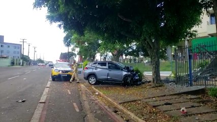 Veja o momento em que vítima fatal de grave acidente na Rua da Lapa é retirado das ferragens