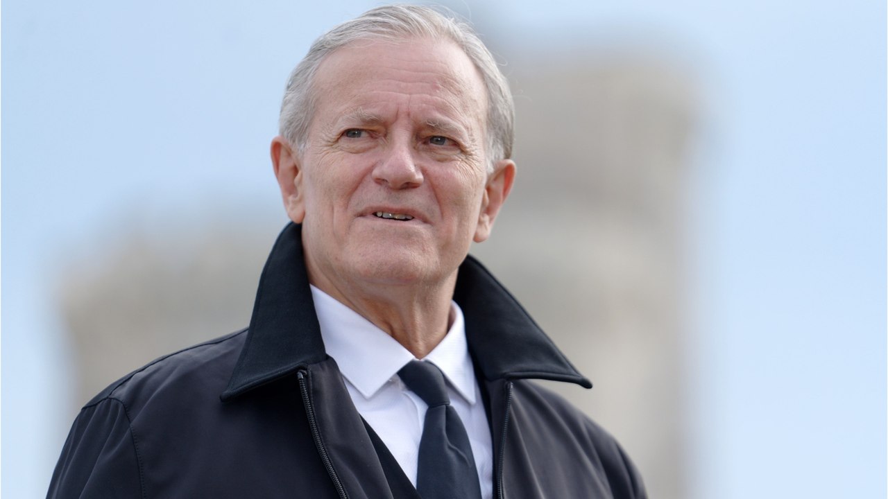 GALA VIDEO - Francis Huster raconte comment il a sauvé la vie de Dominique Besnehard après la soirée Miss France : “Il avait les yeux comme ceux d'un mort”