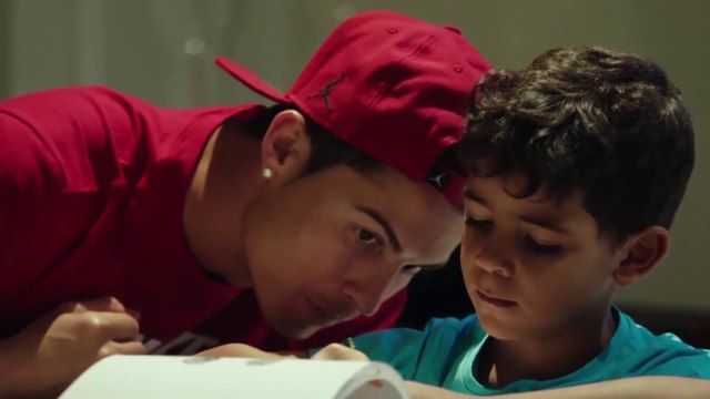 أبرز محطات النجم البرتغالي كريستيانو رونالدو المليئة بالألقاب والإنجازات