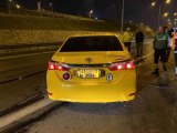 Pendik'te ehliyetsiz sürücü önce ticari taksiye ardından bariyerlere çarptı: 1 yaralı