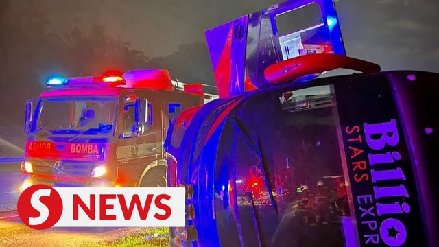 Express bus overturns near Rawang, two injured