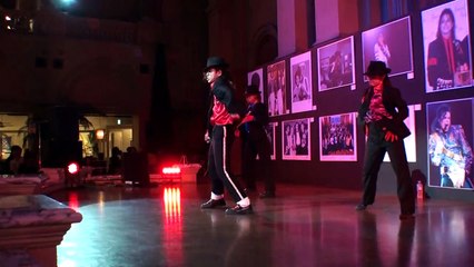 20090921 お台場VenusFort Michael Jackson mj-spirit [Bluetree]　01　Dangerous