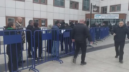 SGK binalarında EYT yoğunluğu sürüyor