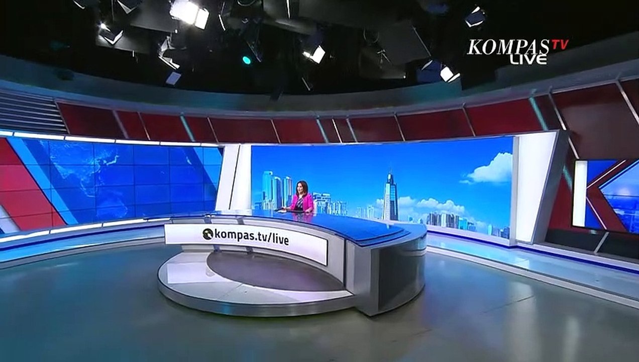 Diduga Sopir Ngantuk, Sebuah Mobil Terperosok di Tol Jagorawi Arah Puncak