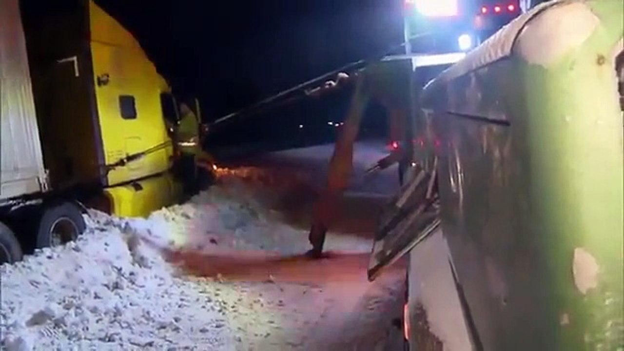 Highway Thru Hell - Se8 - Ep14 - Rock and a Hard Place HD Watch