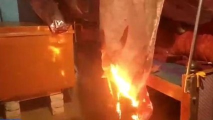 वैशाली: आतिशबाजी की चिंगारी से लगी भीषण आग, हजारों की संपत्ति स्वाहा