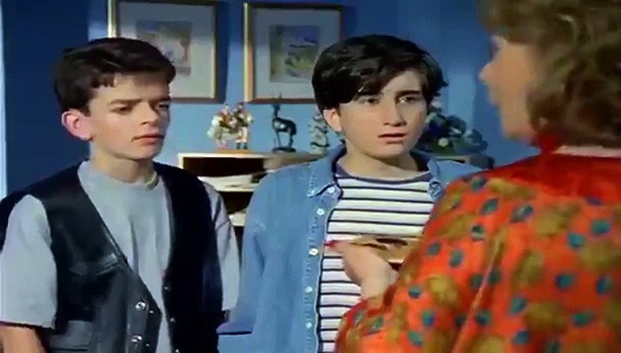 Goosebumps - Se3 - Ep06 - An Old Story HD Watch