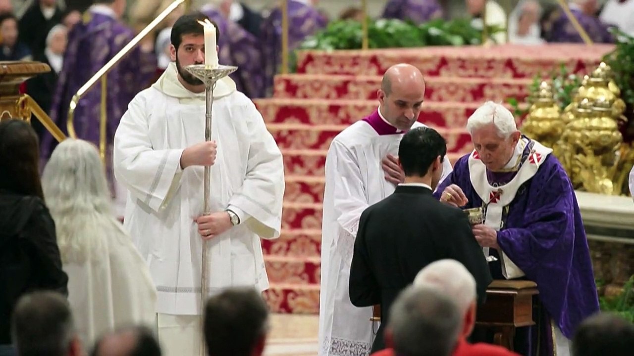 Trauer um Benedikt XVI.: Deutscher Papst stirbt 95-jährig