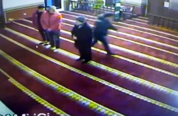 Cami imamından takdir toplayan hareket