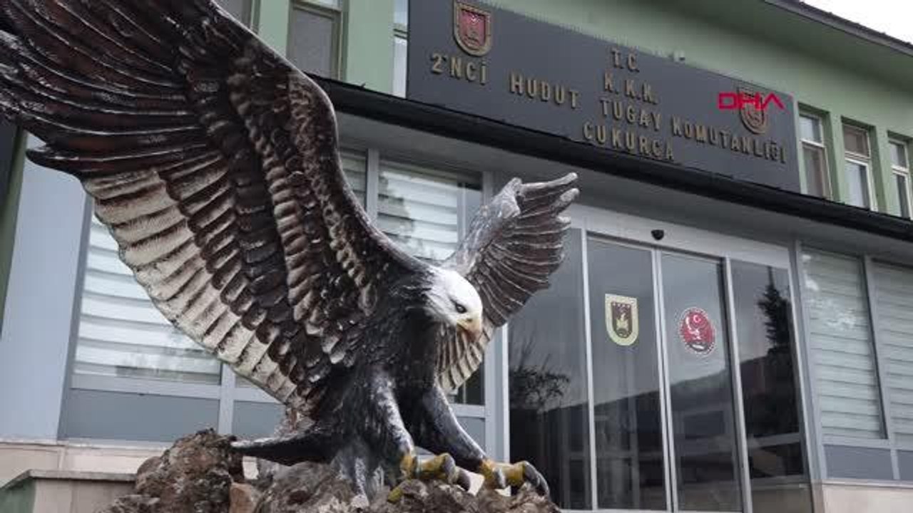 IRAK SINIRININ SIFIR NOKTASINDA 'HUDUT KARTALLARI?, YENİ YILI ELLERİ TETİKTE KARŞILADI