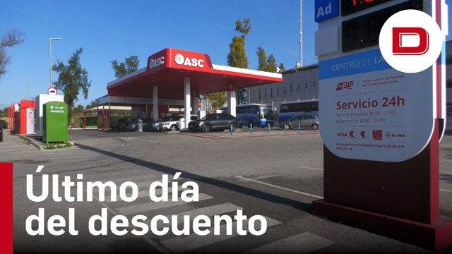 Colas en las gasolineras en el último día del descuento público