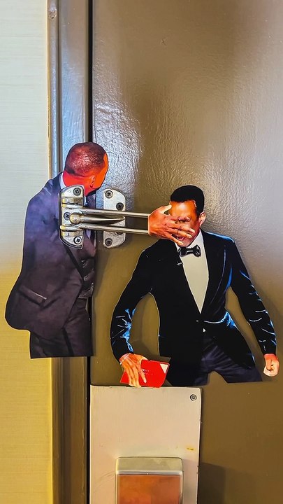 Il intègre tous les Memes dans la vraie vie est c'est hilarant