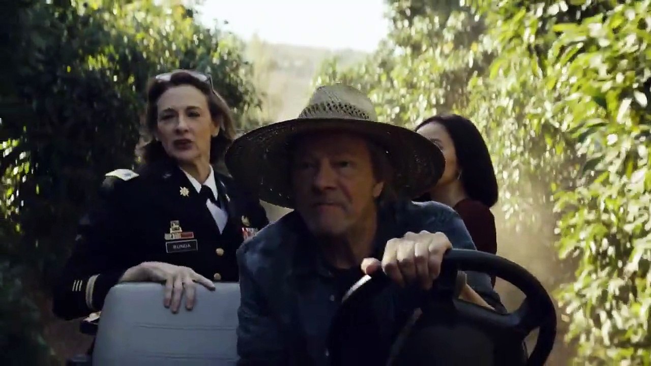 Homecoming - Se2 - Ep04 HD Watch