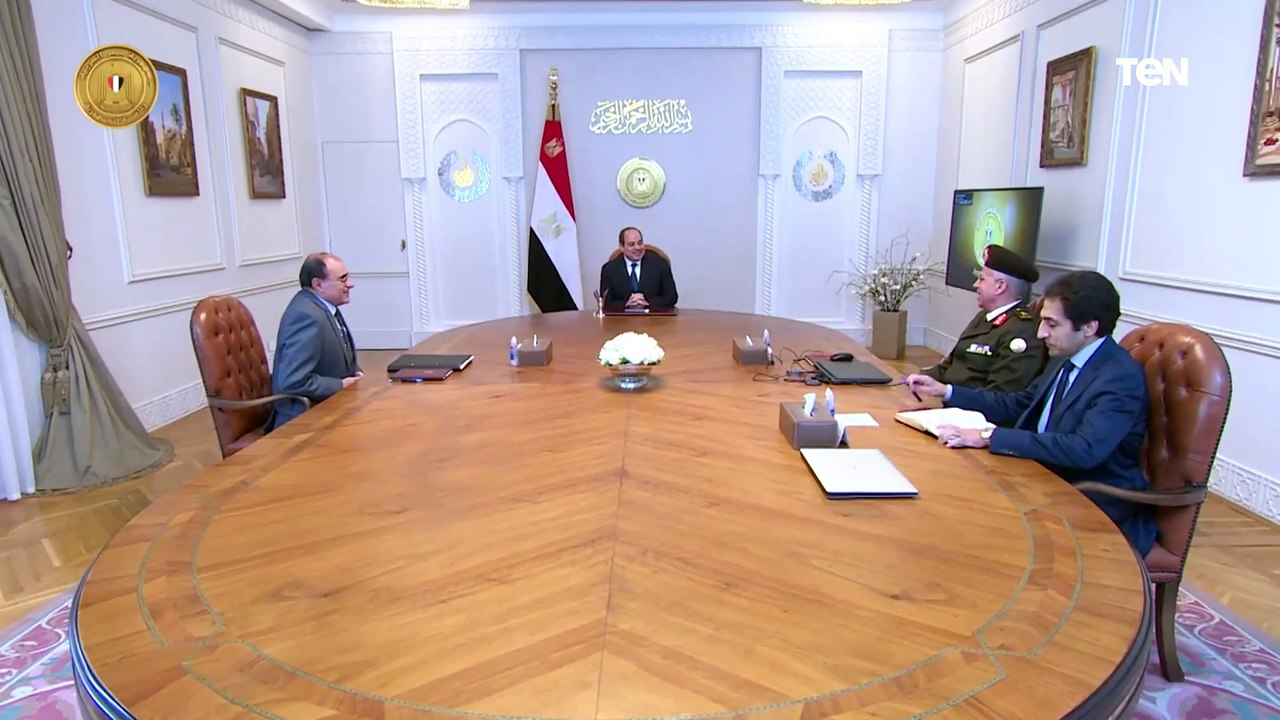 الرئيس السيسي يتابع الموقف التنفيذي لمشروعات الهيئة الهندسية والشركة العربية العالمية للبصريات
